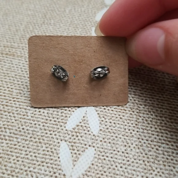 Handmade box and earrings set. - Picture 3 of 9